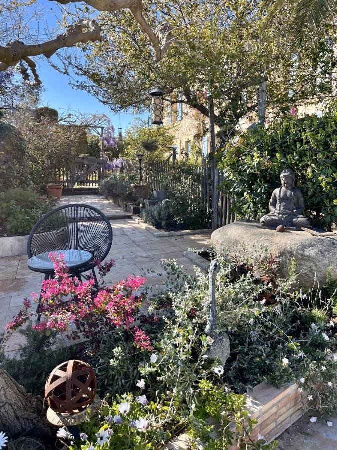 La Maison De Justine Bed & Breakfast